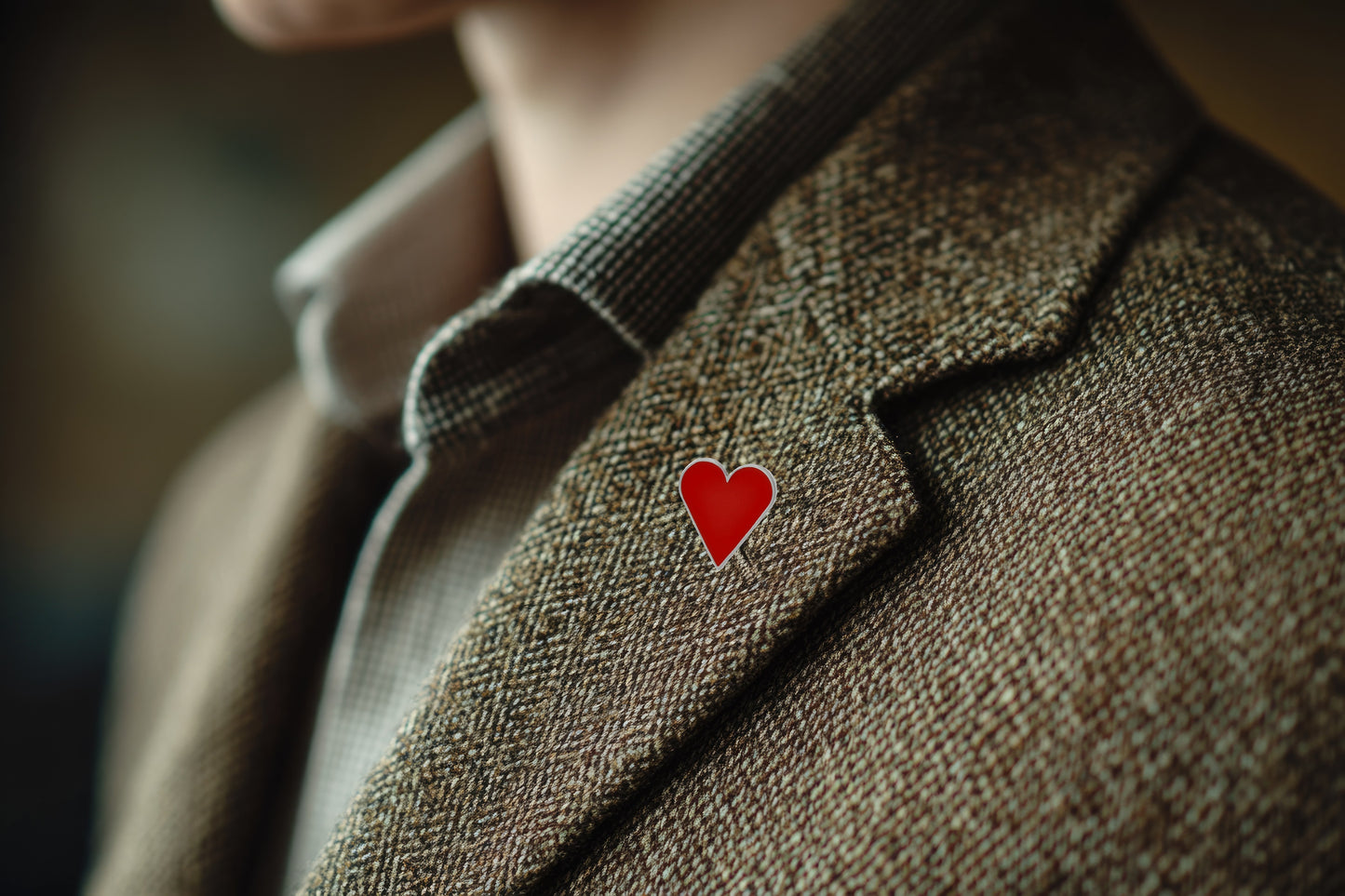 HEART ENAMEL PIN