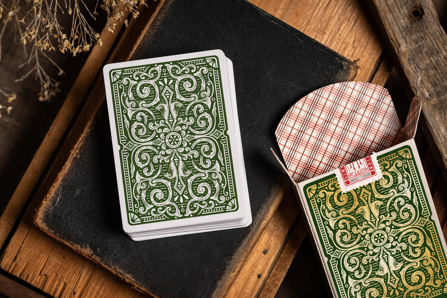 DOUBLE SET - GOLDEN EAGLE No. 7 VINTAGE PLAYING CARDS (1x STANDARD 1x GILDED)